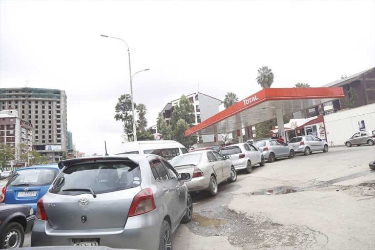 Monday Breakfast Stories: Long Fuel Lines